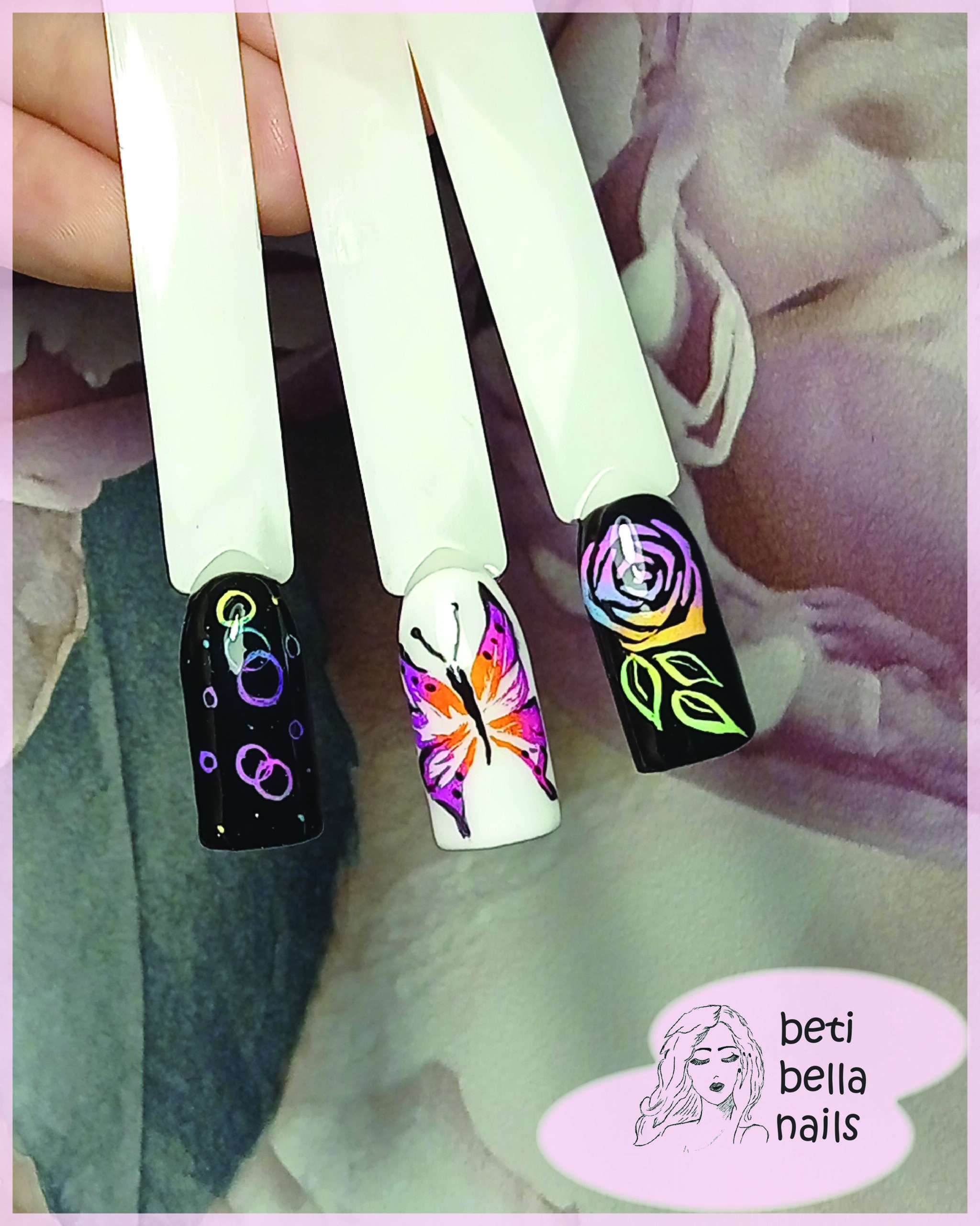 przepiękne recznie wykonane zdobienia paznokci artystyczne